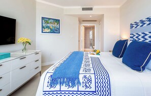 Iron/ironing board, travel cot, WiFi, bed sheets