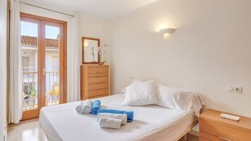 2 dormitorios, tabla de planchar con plancha, wifi gratis y ropa de cama