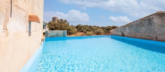 Holiday Home 'Possessio Sa Barrala Casa Del Señor' with Mountain View