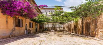 Holiday Home "Casa del Señor" at Possessió Sa Barrala with Access to Es Trenc Beach