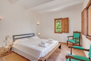 1 bedroom, free WiFi, bed sheets - Holiday Home "El Taller" at Possessió Sa Barrala with Direct Access to Es Trenc Beach (campos)