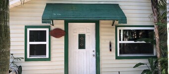 Little Casita with Private Access to Pool Near Downtown