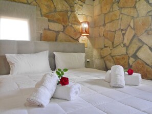 1 chambre, coffres-forts dans les chambres, fer et planche à repasser