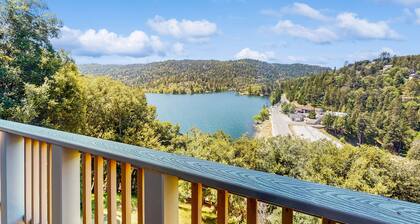 Spacious & bright home with spectacular views - fireplace, deck & game room