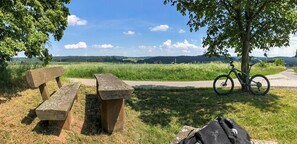 Property grounds - Vacation apartment Vogt 2, with large balcony (Burgwald)