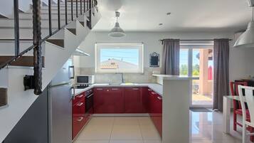 Fridge, microwave, oven, dishwasher