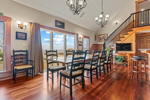 Dining - Sound Life 5 Bedroom Vacation Home, Soundfront Views with Pool Access! (Poplar Branch)