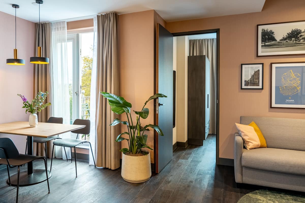 Apartment, 1 Bedroom, Balcony | 1 bedroom, premium bedding, in-room safe, laptop workspace