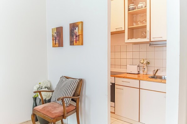 Apartment | Private kitchen | Full-size fridge, microwave, oven, stovetop