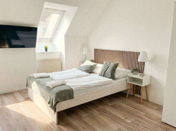 Apartment | 2 bedrooms, desk, free WiFi