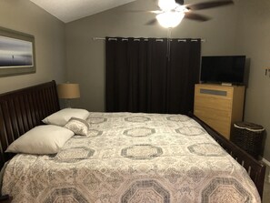 3 bedrooms, iron/ironing board, travel cot, free WiFi