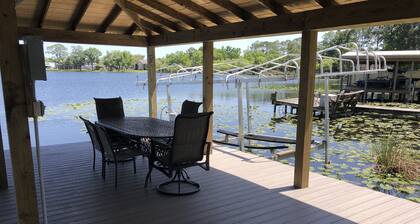 Edgewater lake house Sanford/Orlando near SFB