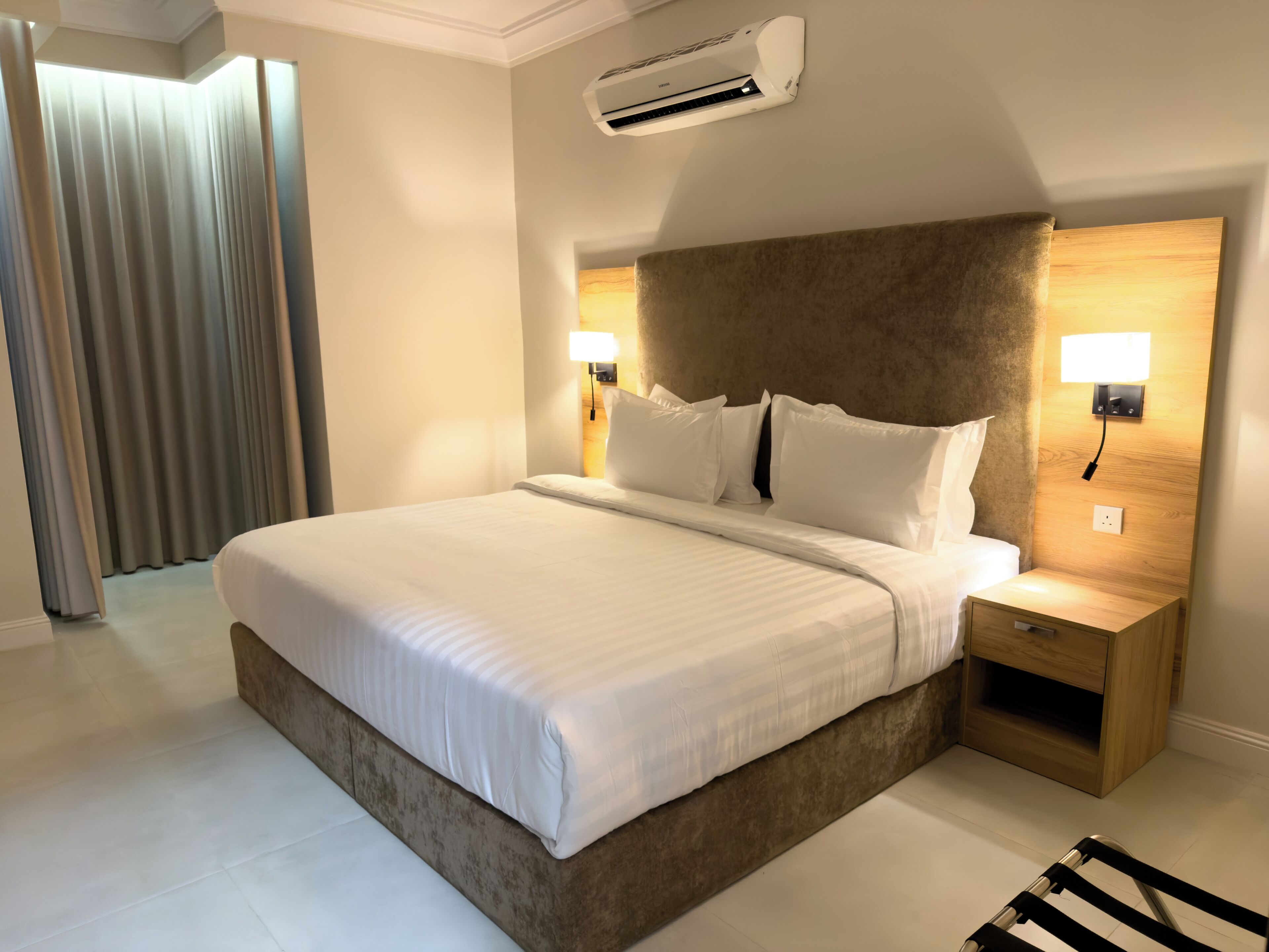 Junior Twin Room, 1 King Bed