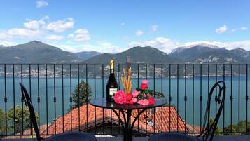 Villa Familiale, plusieurs chambres, 2 salles de bains, cÎté montagne (Villa Serena) | Vue sur les montagnes