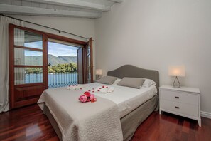 Villa, 3 chambres, piscine privée, au bord du lac | 3 chambres, fer et planche à repasser, Wi-Fi (supplément)