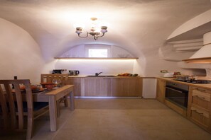 Family Townhome, Multiple Bedrooms, 2 Bathrooms, Lakeside (Nobiallo Fantastico) | Dining - Nobiallo Fantastico (Menaggio)