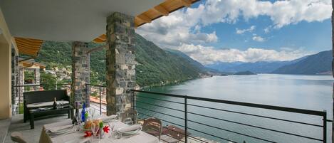 Familienapartment, Mehrere Betten, Bergseite (Residence degli Oleandri 5A) | Balkon