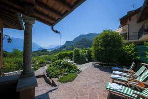 家庭别墅, 多间卧室, 双浴室, 山腰 (Villa Lakecomo - Ritrovo) | 外观