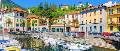 Family Villa, Multiple Bedrooms, 2 Bathrooms, Mountainside (Villa Lakecomo - Ritrovo) | Exterior