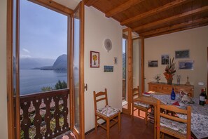 Appartement Familial, plusieurs lits, 2 salles de bains, côté jardin (Gaeta 'Bellavista')