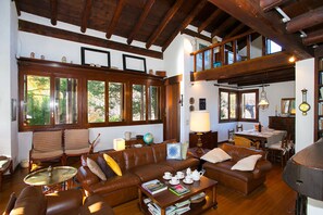 Family Villa, Multiple Bedrooms, Mountainside (Villa Il Castagno) | Living area