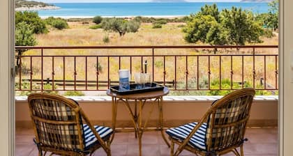 Seaside Aqua Bliss & Serenity with Private Pool