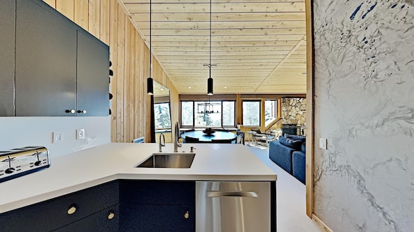 Condo, 3 Bedrooms | Private kitchen - 1849 Condos - Spacious 3 Bedrooms With Outdoor Pool & 3 Hot Tubs (Mammoth Lakes)