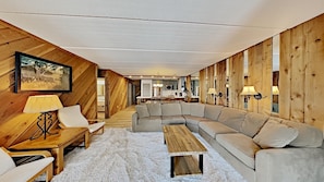 Condo, 3 Bedrooms | Living room