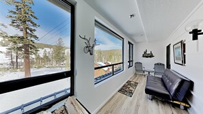 Condo, 3 Bedrooms
