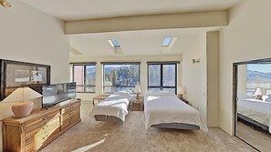 3 habitaciones, espacio para trabajar con laptop y wifi gratis
