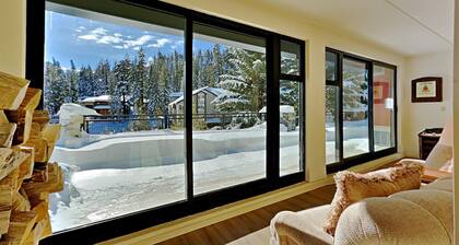 Two Bedroom Units at 1849 Condos with 3 Hot Tubs & Slopeside