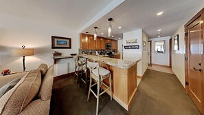 Condo, 2 Bedrooms | Interior