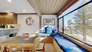 Condo, 2 Bedrooms | Dining