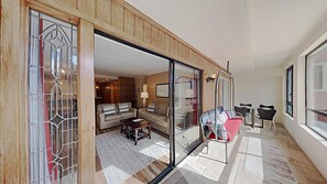 Condo, 2 Bedrooms | Property grounds