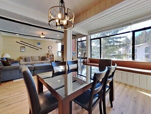 Condo, 2 Bedrooms | Dining