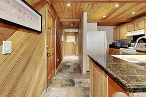 Condo, 2 Bedrooms | Interior