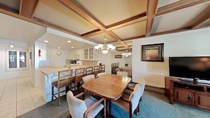 Condo, 2 Bedrooms | Private kitchen | Fridge, oven, coffee/tea maker, toaster