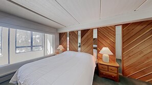 2 bedrooms, laptop workspace, free WiFi - Two Bedroom Units at 1849 Condos With 3 Hot Tubs & Slopeside (Mammoth Lakes)