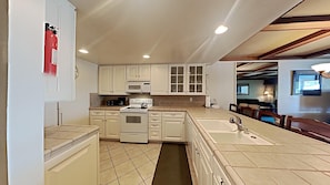 Condo, 2 Bedrooms | Private kitchen | Fridge, oven, coffee/tea maker, toaster