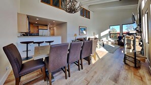 Condo, 4 Bedrooms | Dining - Large Upgraded 4 Bedroom Condo in Mammoth! Easy access To Hot Tubs, Pool, Sauna by RedAwning (Mammoth Lakes)