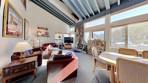 Condo, 4 Bedrooms | Living area