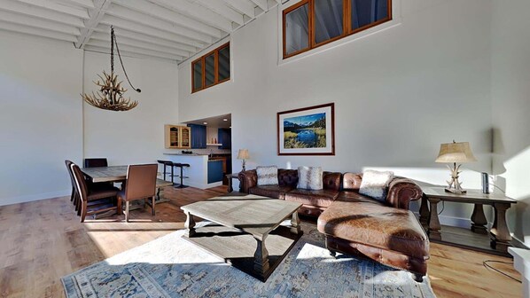 Condo, 4 Bedrooms | Living area