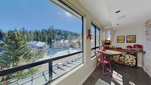 Condo, 2 Bedrooms | Interior