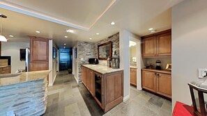 Condo, 2 Bedrooms | Interior