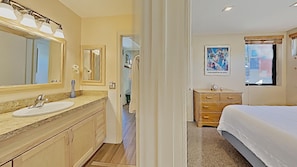 Condo, 4 Bedrooms | 4 bedrooms, laptop workspace, free WiFi