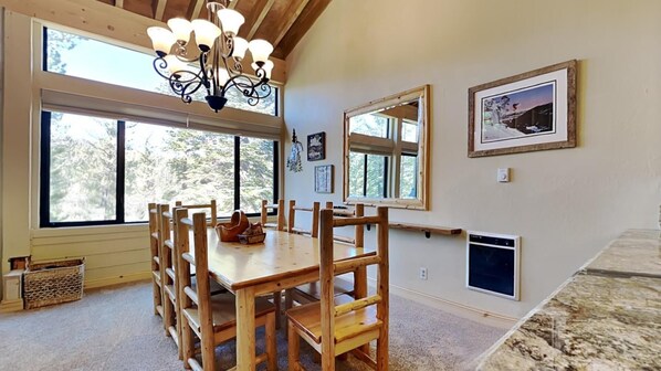 Condo, 3 Bedrooms | Dining