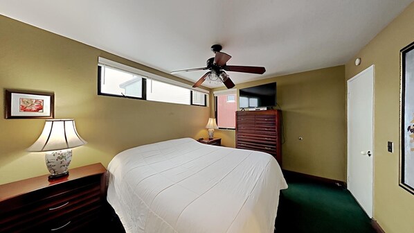 Condo, 4 Bedrooms | 4 bedrooms, laptop workspace, free WiFi, bed sheets