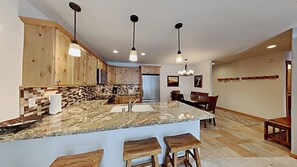 Condo, 1 Bedroom | Private kitchen | Fridge, oven, coffee/tea maker, toaster - Beautiful One Bedroom Condo! Just Steps to Mammoth Mountain with Fully Equipped Kitchen! by RedAwning (Mammoth Lakes)