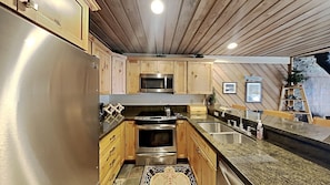 Condo, 1 Bedroom | Private kitchen | Fridge, oven, coffee/tea maker, toaster