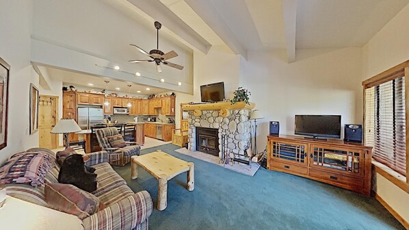 Condo, 1 Bedroom | Living room